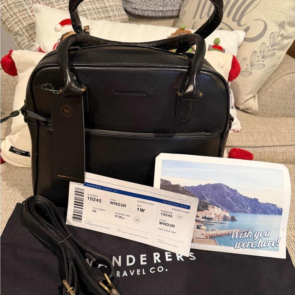 Wanderers Travel Co. “Monterosso” Leather Handbag Crossbody-Black- NWT